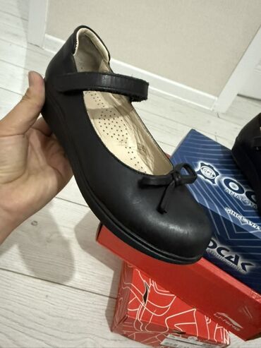 Детская обувь: Детская обувь 1 детские утепленные Кросовки. Красивые состояние — 15