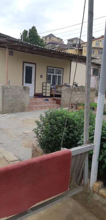 Bağ evlərinin satışı: Bakı, Günəşli, 110 kv. m, 4 otaqlı, Hovuzsuz, Kombi, Qaz, İşıq