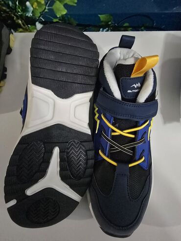 Kid's boots: Uşaq üçün qış ayaqqabıları / idman üslublu botlar - Ölçü: 39 (istəyə — 3