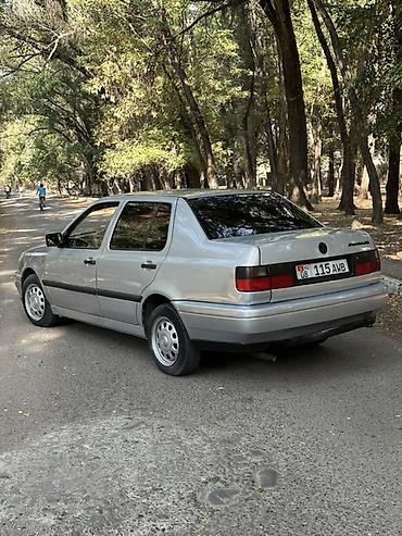 колесо для чемодана: Volkswagen Vento: 1994 г., 1.8 л, Механика, Бензин, Седан — 5