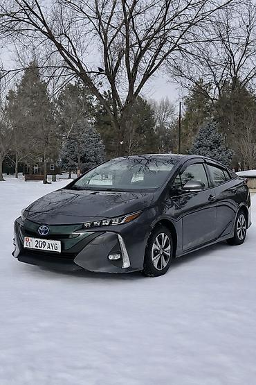 Toyota: Toyota Prius: 2019 г., 1.8 л, Вариатор, Электромобиль, Седан — 1