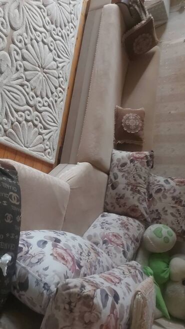 Divanlar: Künc divan, İşlənmiş, Açılan, Çatdırılma yoxdur -da lalafo.az — 9 Divanlar: Künc divan, İşlənmiş, Açılan, Çatdırılma yoxdur — 9