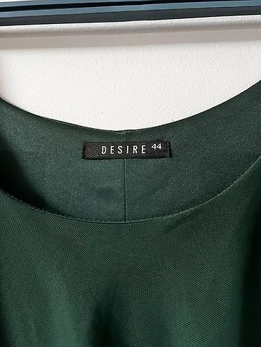 платье коктейльное: Платье DESIRE, темно‑зеленое

Покупали в Турции. Уже мало.

Размер: 44 — 5