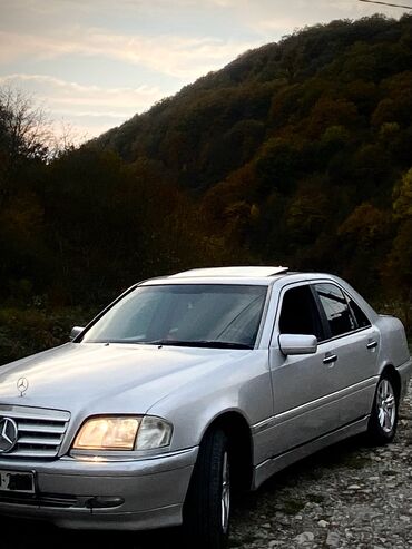 Mercedes-Benz: Mercedes-Benz C 280: 2.8 l | 1995 il Sedan — 2