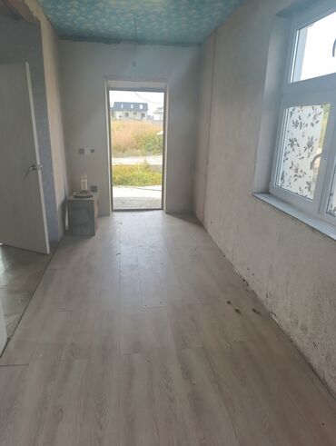 сдаётся дом в сокулуке: 64 м², 4 комнаты, Бронированные двери, Парковка