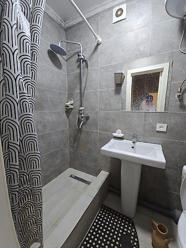 Продажа квартир: 2 комнаты, 42 м², Ошский рынок / базар Индивидуалка, 4 этаж, Косметический ремонт — 3