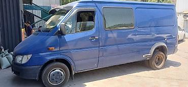 sprinter 2 2: Грузовой фургон синего цвета (цельнометаллический кузов, длинная — 1
