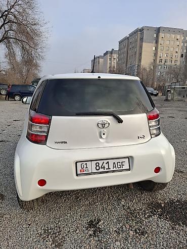 Toyota: Toyota iQ: 2009 г., 1.4 л, Механика, Бензин, Хэтчбэк — 6