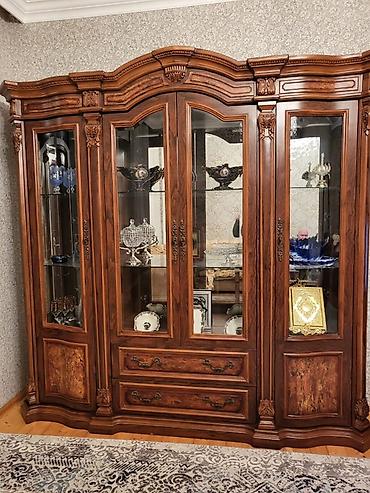acar desdi: Klassik dəst vitrin və konsol-güzgü - Material: təbii ağac əsaslı — 1