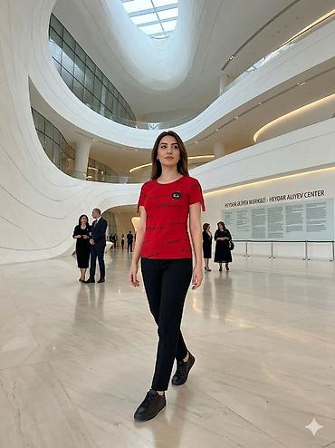 Qadın T‑şortu – qırmızı, qısaqol - Brend üslubu: Emporio Armani lalafo.az -da Qadın T‑şortu – qırmızı, qısaqol - Brend üslubu: Emporio Armani