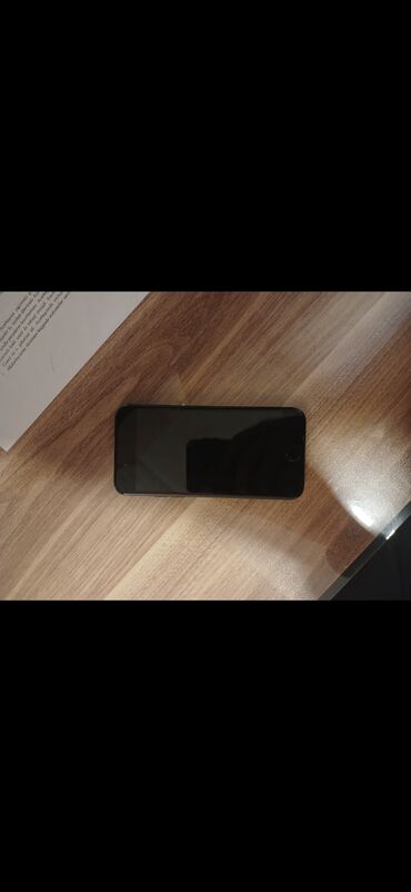 Apple iPhone: IPhone 7, 32 ГБ, Черный, Гарантия, Отпечаток пальца, Беспроводная зарядка