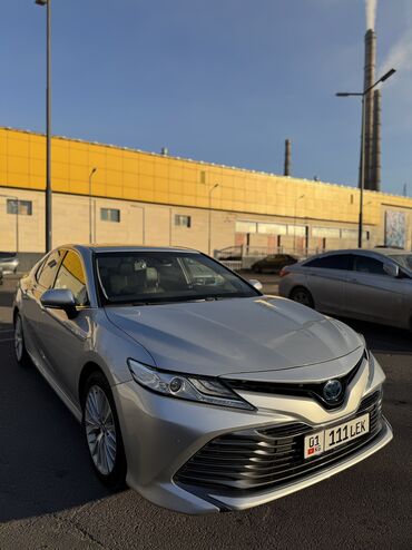 toyota двухсотка: Toyota Camry: 2019 г., 2.5 л, Вариатор, Гибрид, Седан