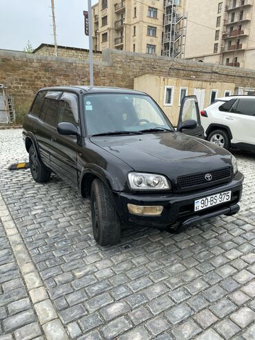 Toyota: Salam aleykum . masn 1998 masini di 2 mator butun rasxodnikləri Yenisi
