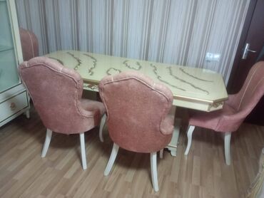 Qonaq otağı dəstləri: Yeni, Dolab, Komod, Masa və oturacaqlar — 11