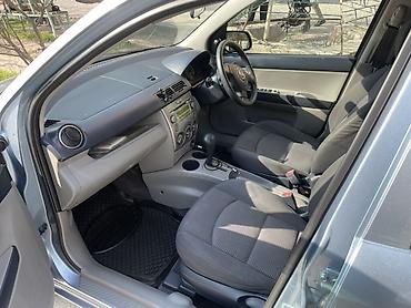 е 210: Mazda Demio: 2004 г., Автомат, Бензин, Хэтчбэк — 3