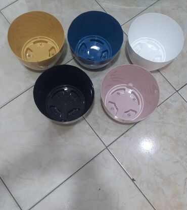 Bitkilər üçün dibçəklər: Dibcek Dibcek qabi yumru aq rengli gul.qabi yumru aq rengli dibcek — 3