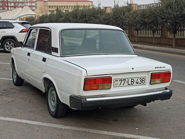 VAZ (LADA): Model: Lada Riva/VAZ 2107 sedan Kuzov: ağ rəng, 4 qapı Yanacaq: benzin — 2