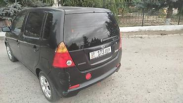 124 2 2: Daihatsu YRV: 2005 г., 1 л, Механика, Бензин, Седан — 5