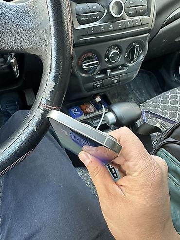 Apple iPhone: IPhone 15 Pro, Б/у, 256 ГБ, Серебристый, Чехол, Кабель, 80 % — 5