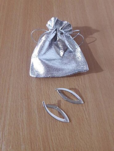 nakit uz teget haljinu: NOVE prelepe srebrne minjđuše srebro 925 dužine 3,5 cm Nove prelepe