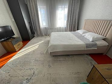 Посуточная аренда домов: Аренда дома на 8 человек. Планировка: 3 комнаты и отдельная кухня. - — 2