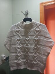 женские шерстяные кофты: İki ədəd qadın trikotaj üst geyimi dəsti 1) Ağ rəngli ponço-sviter: - lalafo.az -da женские шерстяные кофты: İki ədəd qadın trikotaj üst geyimi dəsti 1) Ağ rəngli ponço-sviter: -