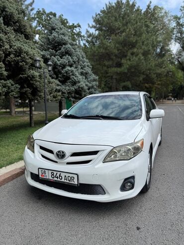 срочно срочно продаю машина: Toyota Corolla: 2011 г., 1.8 л, Автомат, Бензин, Седан