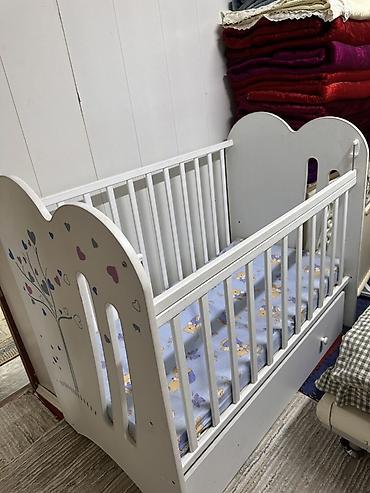 Детская кроватка с бортиками и ящиком для хранения состояния 8 из 10 at lalafo.kg Детская кроватка с бортиками и ящиком для хранения состояния 8 из 10