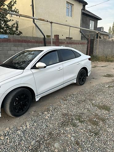 BYD: BYD E3: 2021 г., Автомат, Электромобиль, Седан — 2