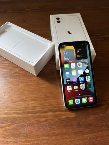 iphone 11 elde: IPhone 11, 64 GB, White Titanium, Face ID, Simsiz şarj, Sənədlərlə
