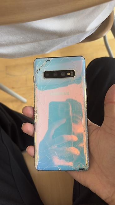 telefon note 10: Samsung Galaxy S10 Plus, 128 ГБ, цвет - Белый — 2