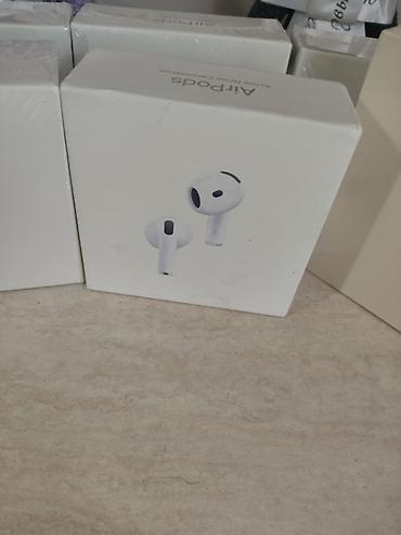 bultuzlu nausnikler: Məhsul: Apple AirPods (3/4-cü nəsil) simsiz qulaqlıq Xüsusiyyətlər: - — 4