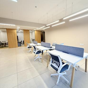 seven development: Сдаю Часть офиса: 100 м², В бизнес центре, С ремонтом, Первая линия, С отдельным санузлом, С системой безопасности — 2