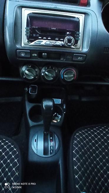 Honda: Honda Fit: 2002 г., 1.3 л, Вариатор, Бензин, Хэтчбэк — 9