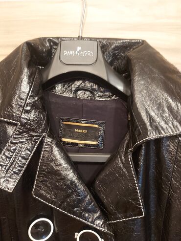 Plaşlar: L razmer. 110 sm uzunluq .baha alinib .1-2 defe geynilib. cox — 3