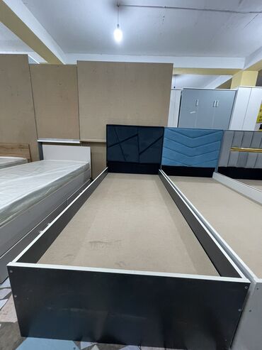 Односпальные кровати: Кроват однаспалный 2.9
двухспалный 2'0"1'6 достовка бесплатная — 4