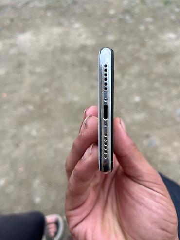 ip 9 plus: IPhone X, Gümüşü, Face ID — 4