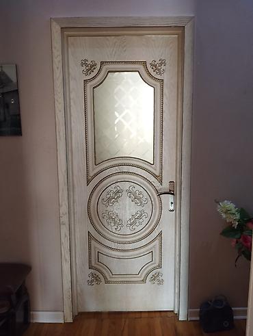 Qapılar və aksessuarlar: Qapı hün 215 sm en 80 sm Fabrik istesalı 2 edətdir 1 edədi 100 azn — 4