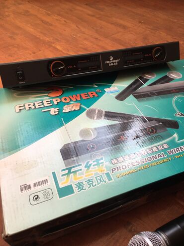 Вокальные микрофоны: Радиосистема с 2 беспроводными микрофонами — 5