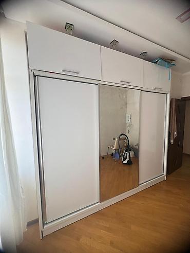 Dolab 300azn. Uzunlugu - 272 sm. Derinlik - 60 sm. Hündürlük - 260sm