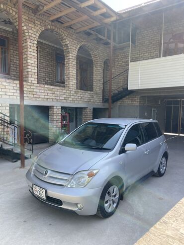 Toyota: Toyota ist: 2003 г., 1.5 л, Автомат, Бензин