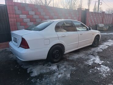 nuzhnye v dom: Daewoo Evanda: 2001 г., 2 л, Механика, Газ, Седан