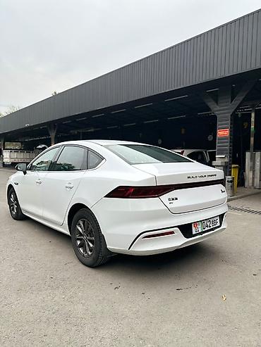 BYD: BYD Qin: 2021 г., Автомат, Электромобиль, Седан — 6