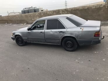 yeşqa dizel - Azərbaycan: Mercedes-Benz E 200 2 l. 1988 | 702536 km