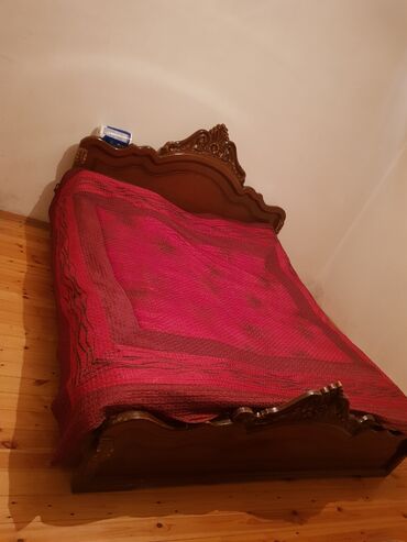 спальни румыния: Двуспальная кровать, Трюмо, 2 тумбы, Азербайджан, Б/у