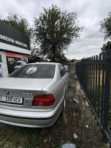 BMW: BMW : 2002 г., 2 л, Механика, Бензин, Седан