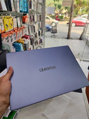 macbook pro m3: Prosessor: Intel Core i5-12450H 🔹 Ekran: 16 düym 🔹 RAM: 8 GB 🔹 Yaddaş — 2