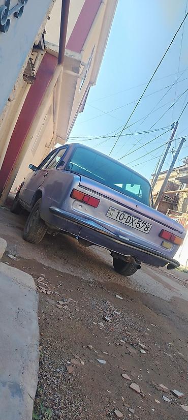 changan uni k: VAZ 2101, bənövşəyi rəngdə sedan. Xüsusiyyətlər: - Kuzov: 4 qapılı — 2