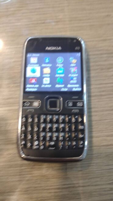 tək şəxsiyyət vəsiqəsi ilə telefon: Nokia E72, < 2 GB Memory Capacity, rəng - Gümüşü