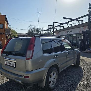 erec m8: Nissan X-Trail: 2001 г., 2 л, Автомат, Бензин, Кроссовер — 3